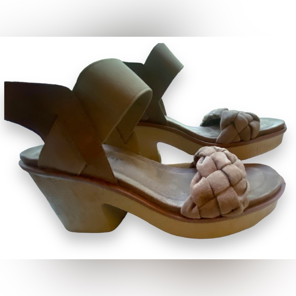 Pierre Dumas clue 12 Platform Chunky Heeled Sandal size 10 tan